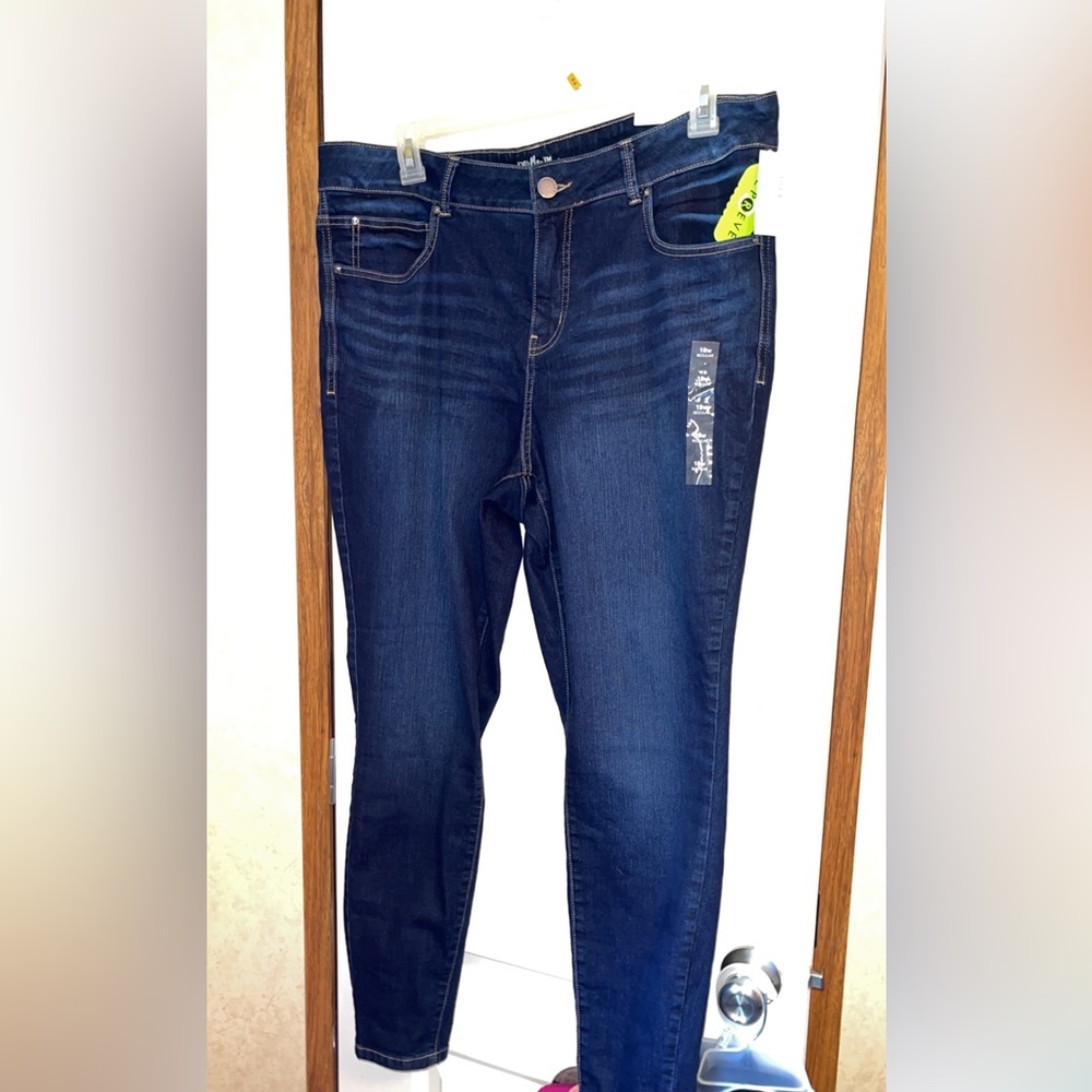 Maurices ever flex jean NWT